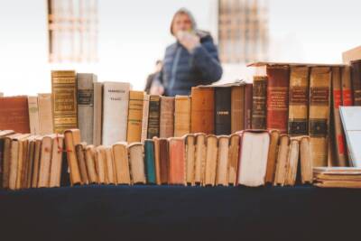 Salons et foires du livre ancien en France 2026 : calendrier et guide