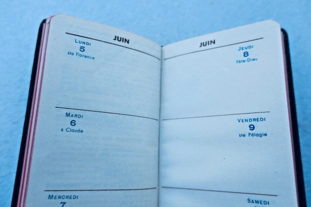 1944 Saint-Gobain chemical fertilizer calendar