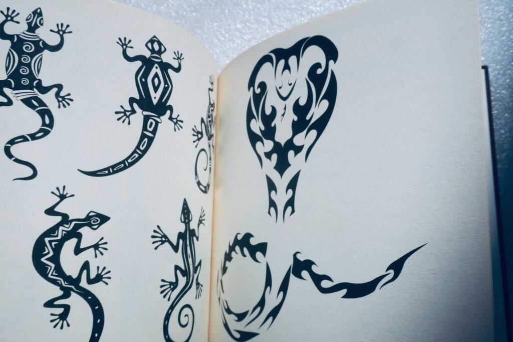 50 histoires dans la peau + encyclopédie du tatouage