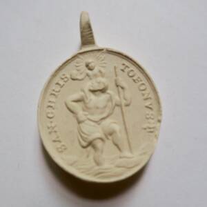 Médaille en plâtre 25 x 35 mm