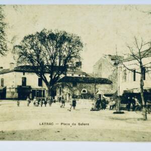 Layrac place de Salens