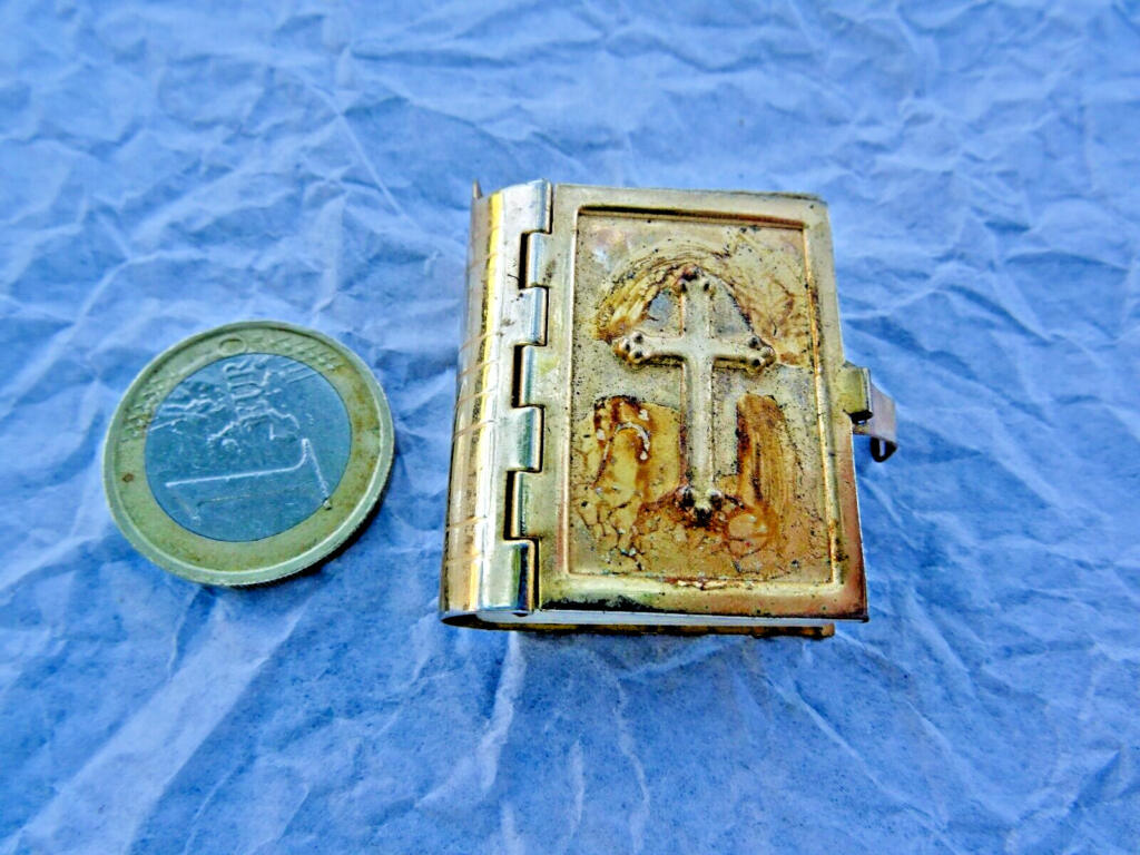 Miniature New Testament Bible