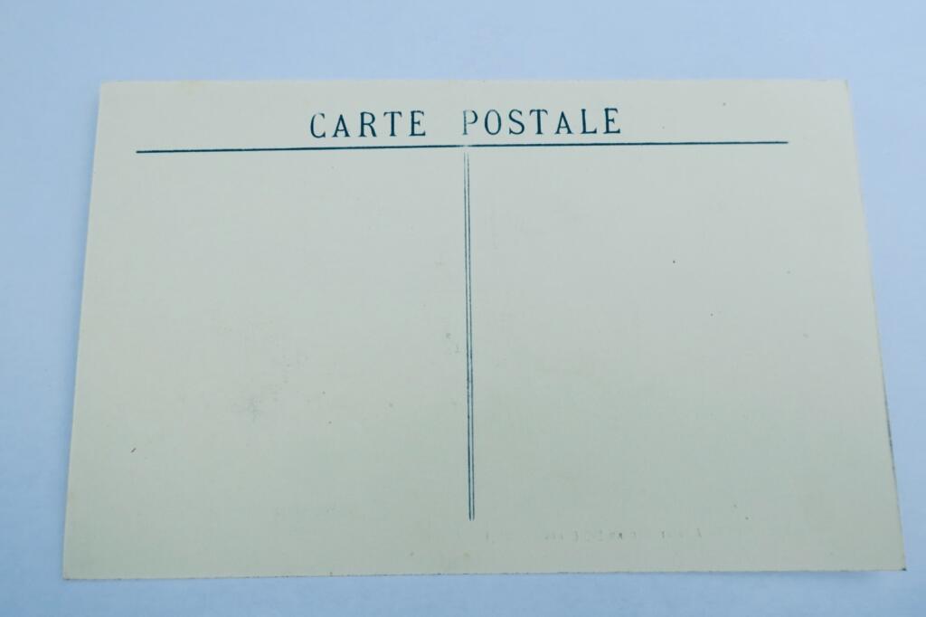 Postcard featuring Château de Postcard