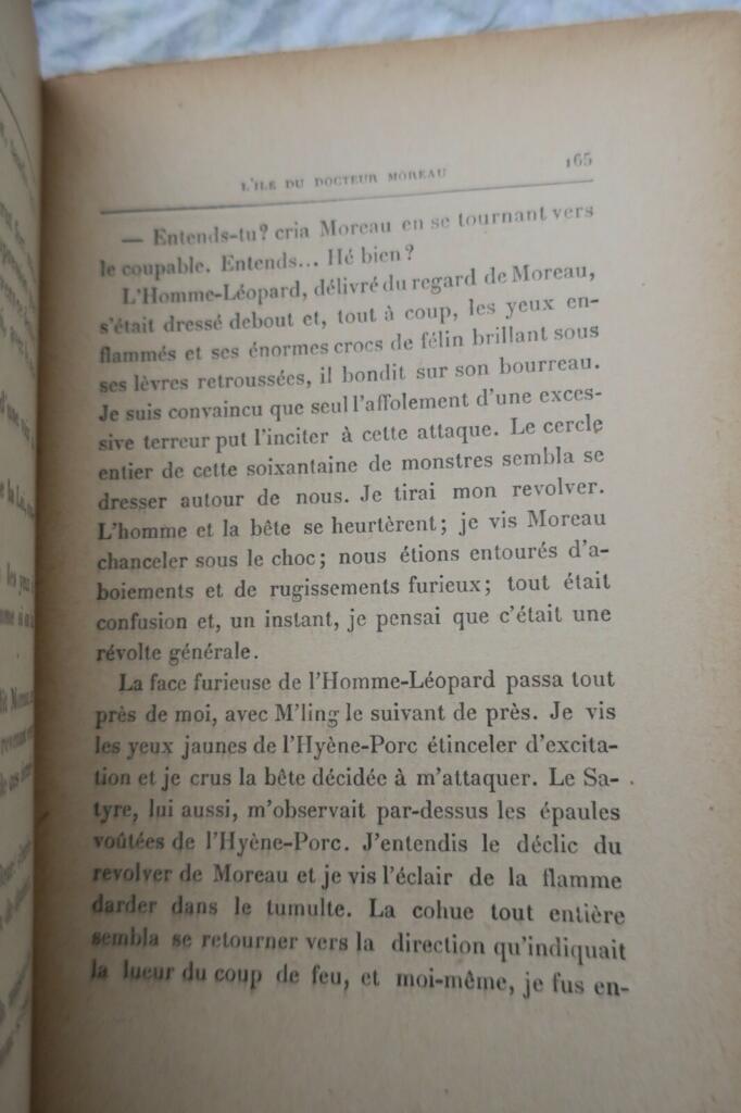 《摩洛博士之島》韋爾斯著(1906年)