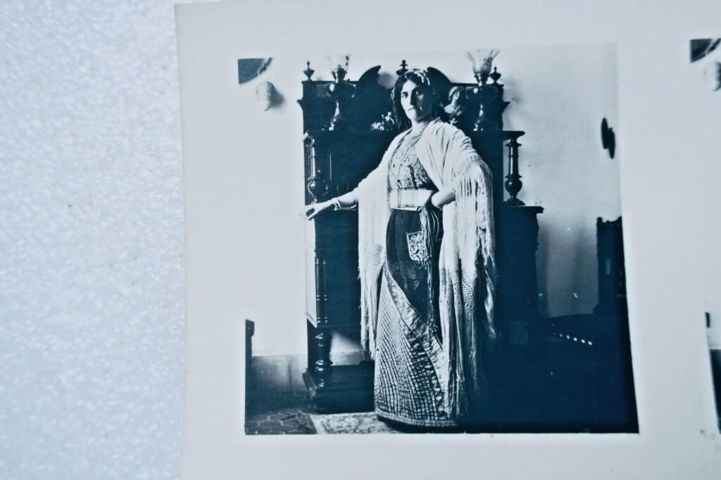 Formelle Kleidung jüdischer Frauen aus 1911