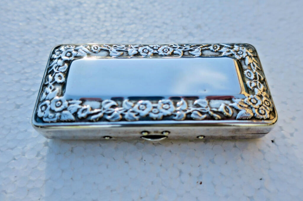 Antique Gillette razor set in decorative box