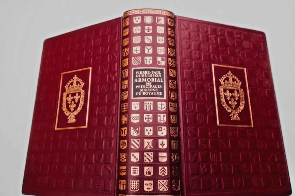 DUBUISSON M. Armorial des principales maisons et familles du Royaume