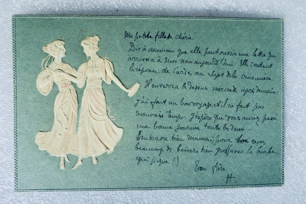 Art-Nouveau-Kameo-Prägedekor
