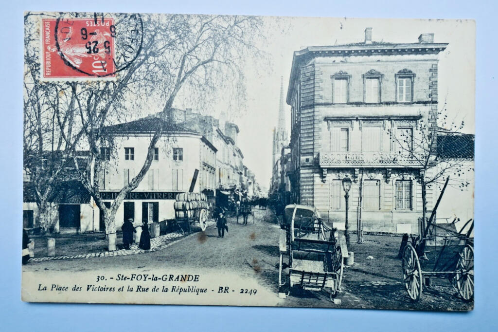 Beschreibung eines Stadtplatzes und einer Straße