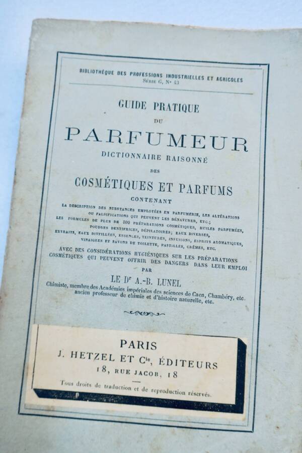 Practical Perfumery Guide with Cosmetic Dictionary