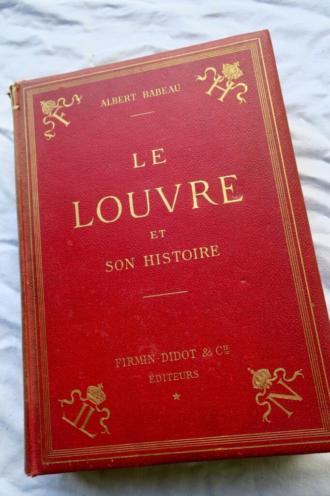 Der Louvre: Historischer Bildband