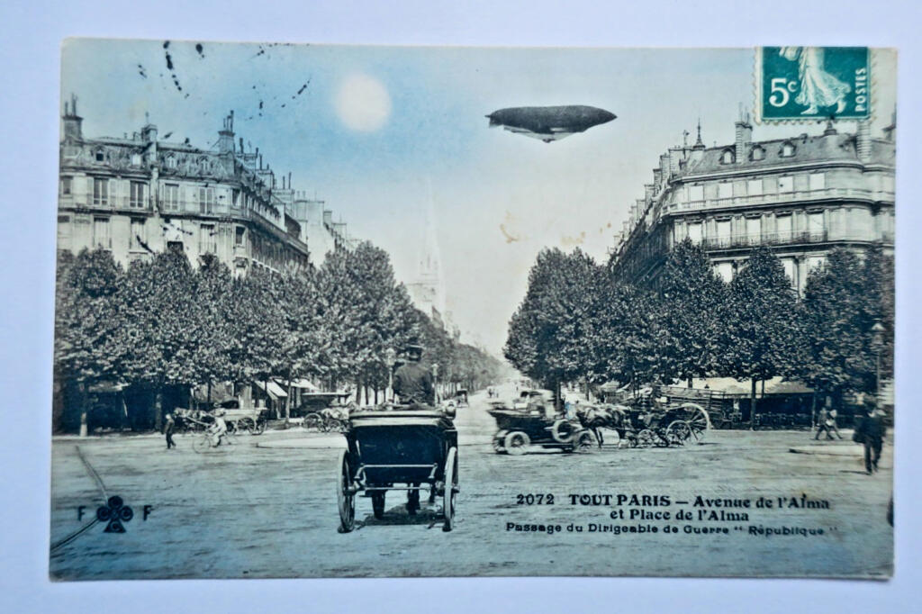 Alma-Allee und Platz: Zeppelin-Kriegspassage