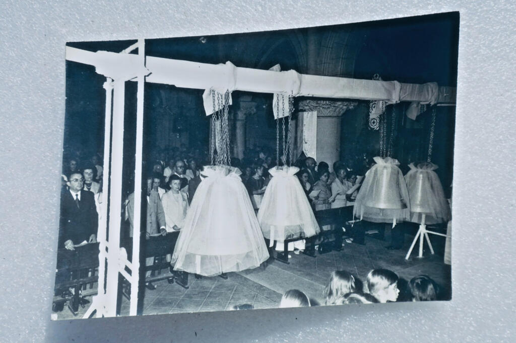 cloches, photo argentique, Baptème 17,5 x 13 cm