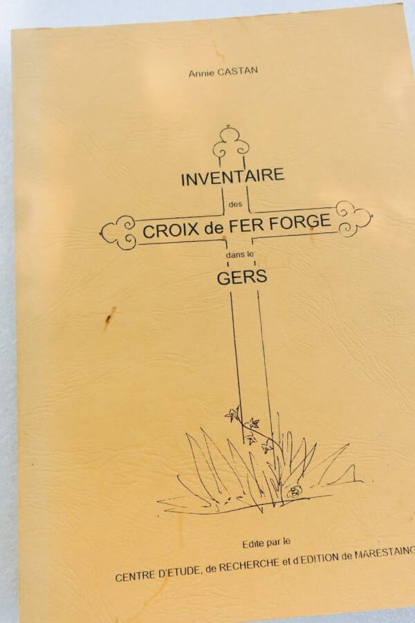 Inventory of wrought iron crosses in Gers
