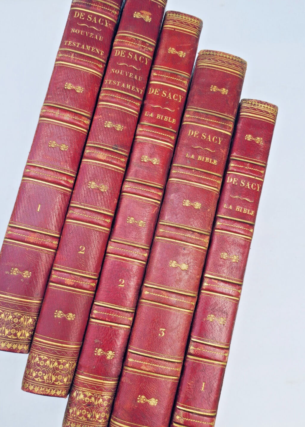 Vulgate translation with steel engravings, 5 volumes