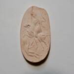 Médaille en plâtre 20 x 36 mm