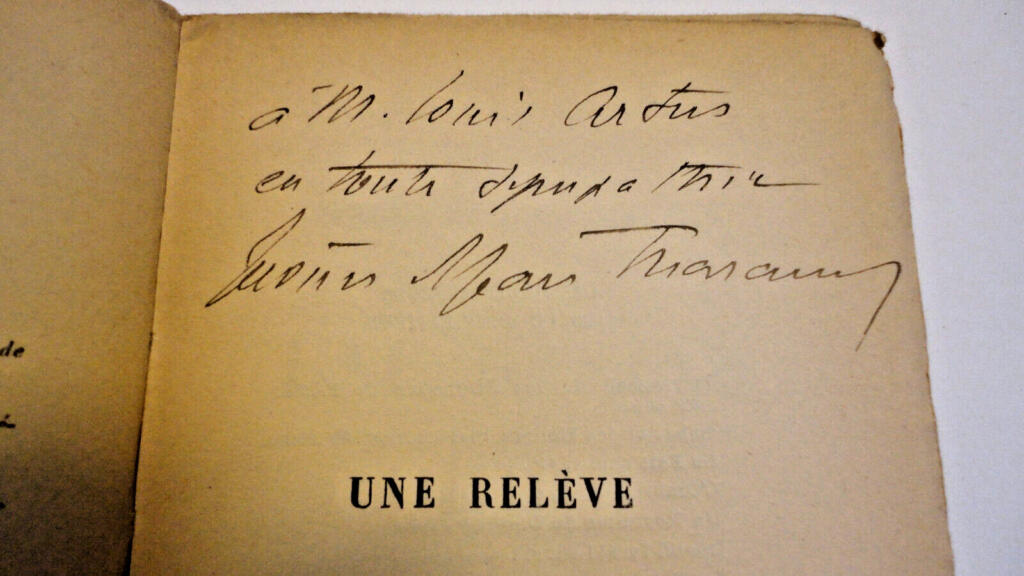 Une relève. EO + dedication