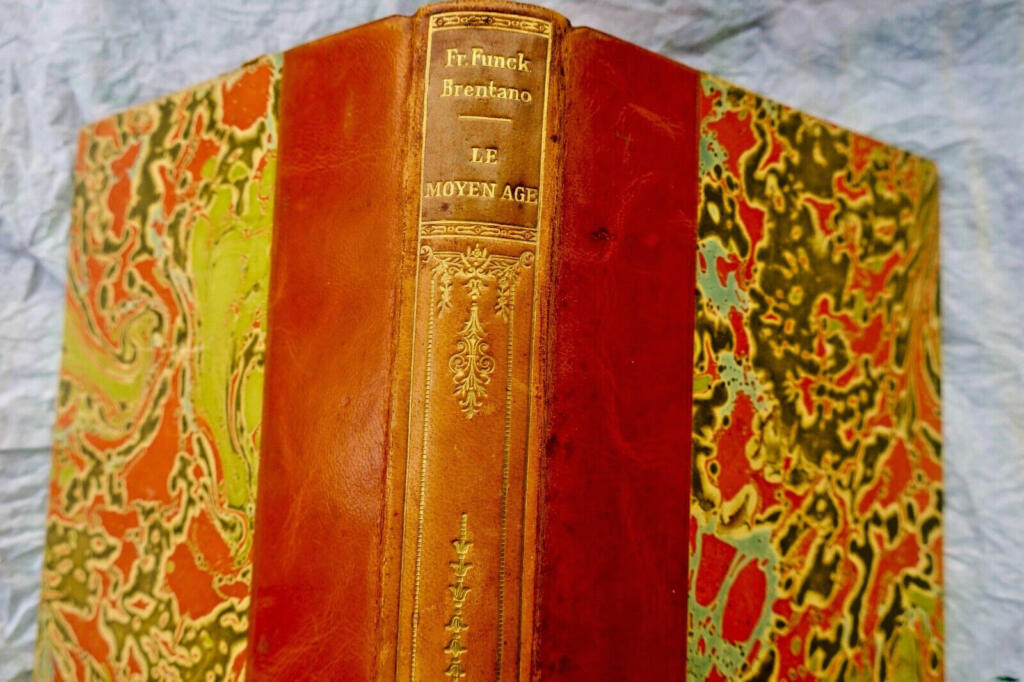 Frankreich im Mittelalter: Geschichte und Gesellschaft