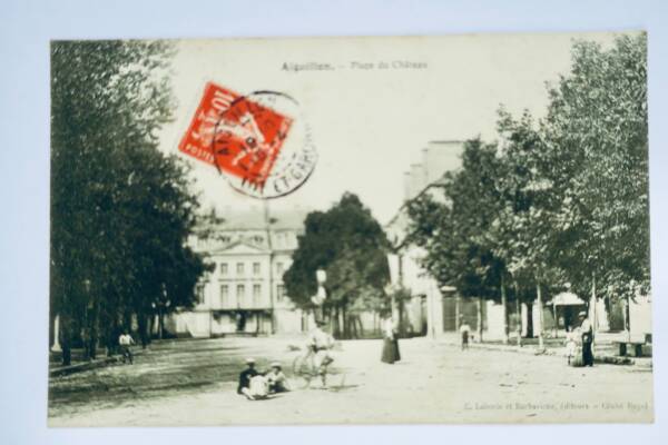 Aiguillon place du château 1918