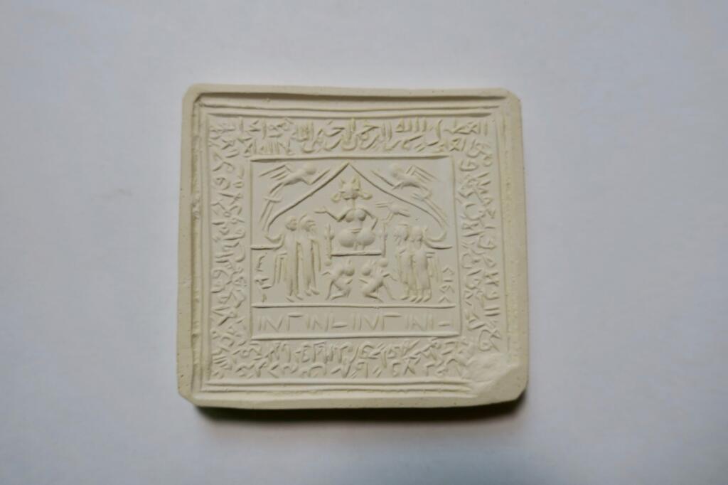 石膏メダル 40 x 42 mm