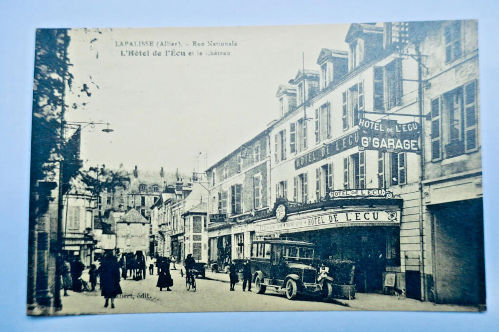 Lapalisse: historic landmarks and architecture