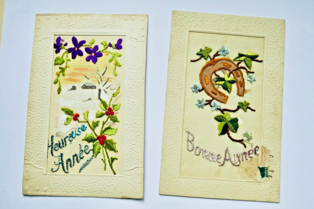Bonne année 2 cpa broderies
