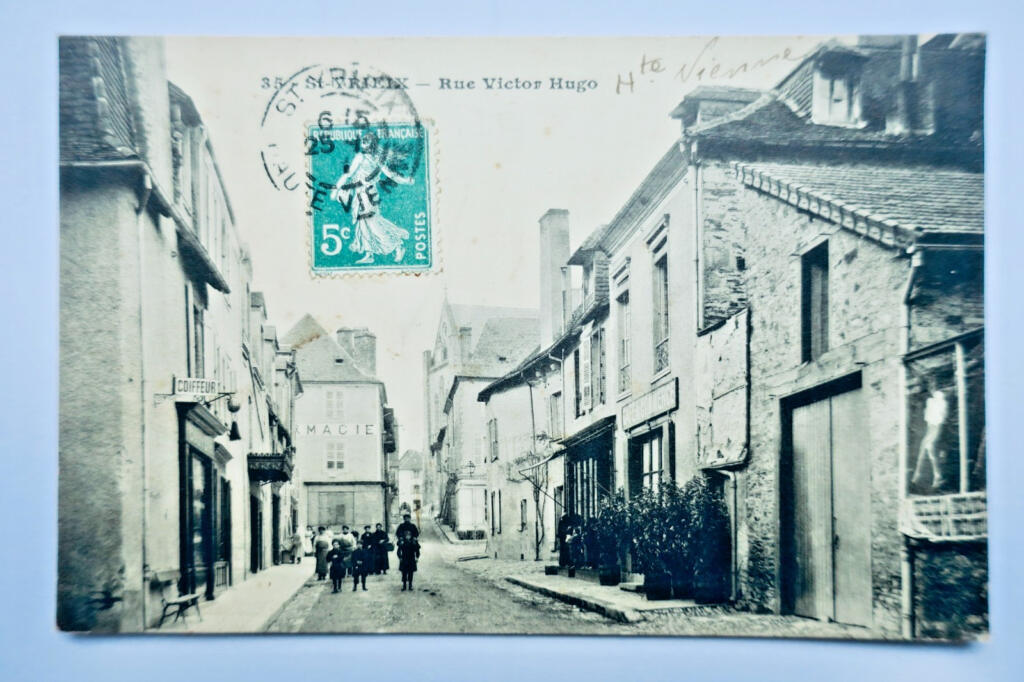 Saint yrieix la rue victor Hugo COMMERCE