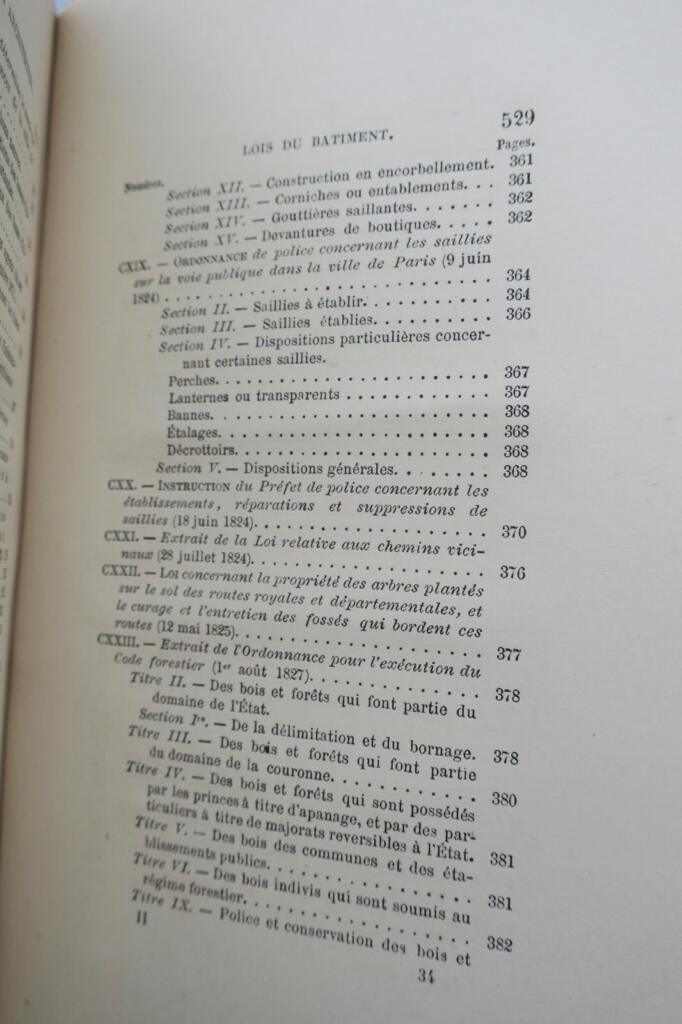 ARCHITECTURE Manuel des lois du bâtiment 1870