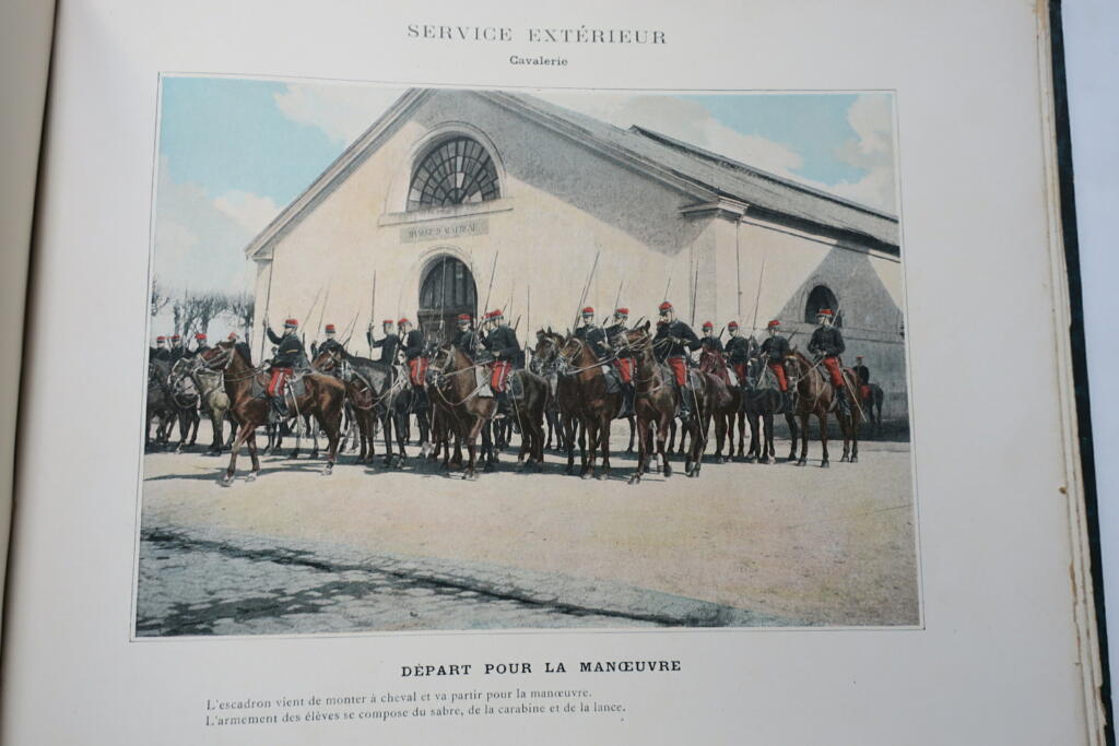 Militärisches Leben 1899: seltenes Farbfotoalbum