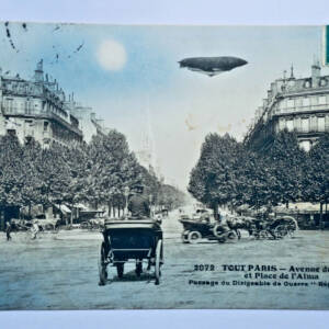 Avenue de l'Alma et place de l'Alma passage du dirigeable de guerre république