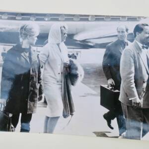 bardot BB Brigitte Bardot & Mme Gouze-Raynal photo de presse argentique 18 x 13