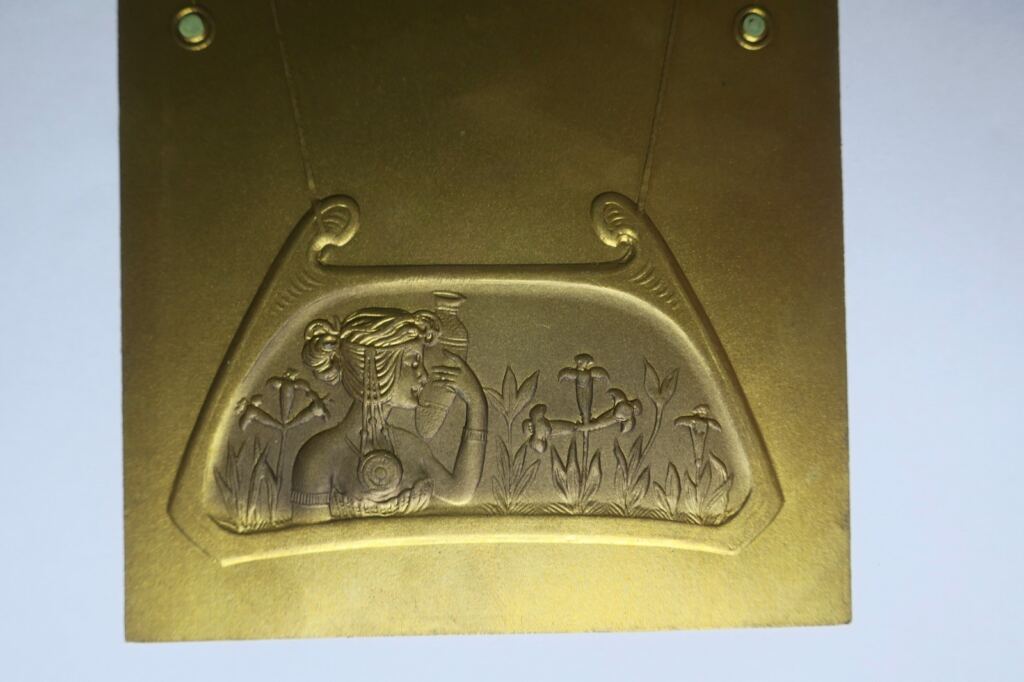 Dekoratives Buchdesign im Jugendstil