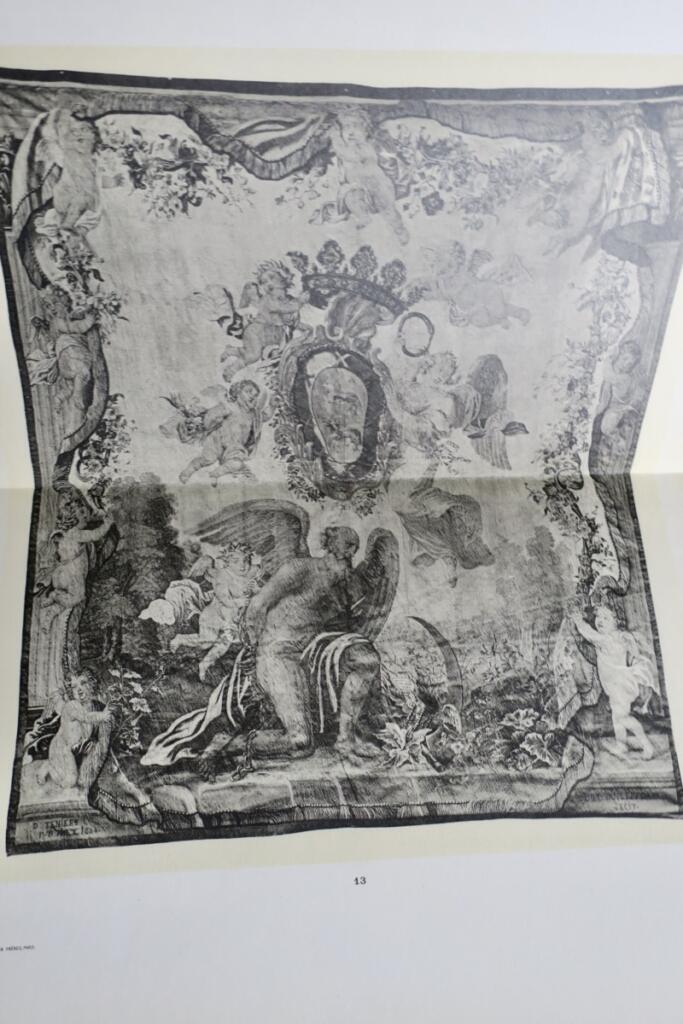 Ancient tapestries from 16th to 18th centuries