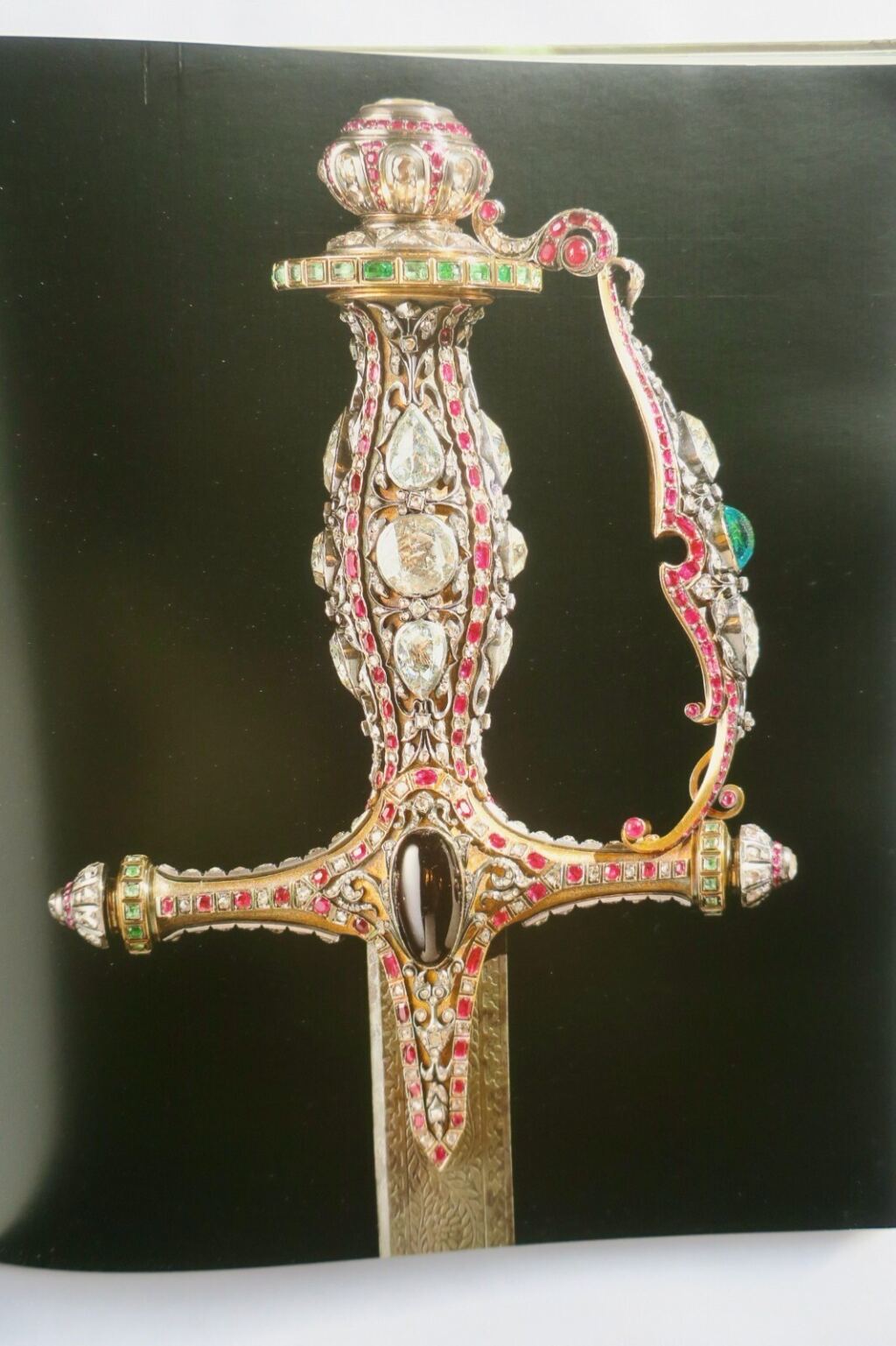 Mughal to Maharaja: Gems of the Al Thani Collection