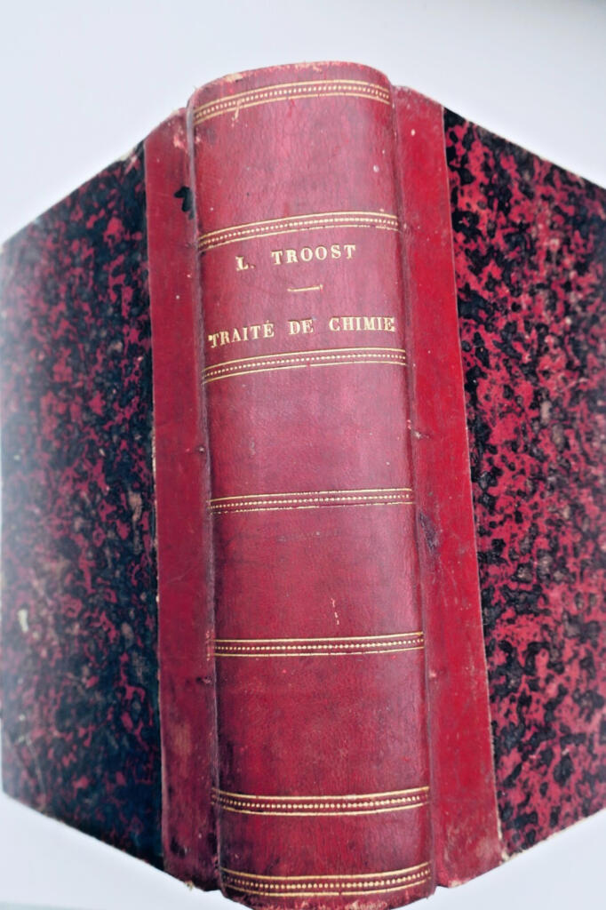 Elementares Chemie-Lehrbuch mit Thermochemie