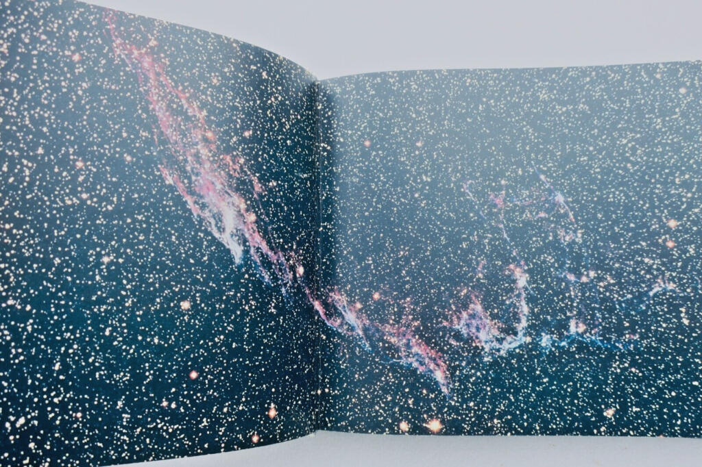 The Sky: Illustrated astronomical reference work