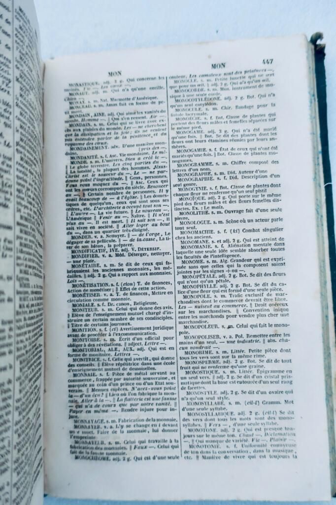 French dictionary for Christian schools