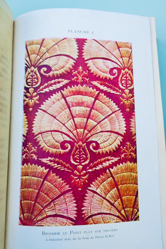Victorian needlework compendium with 1087 patterns