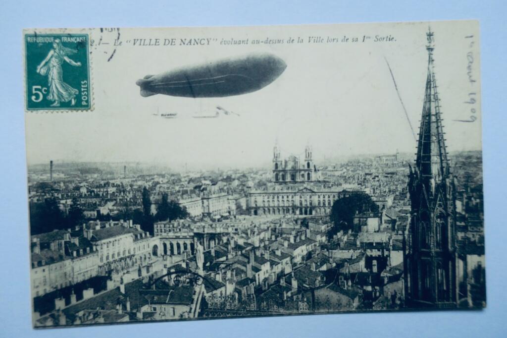 dirigeable ville de Nancy évoluant au-dessus de la ville 1909