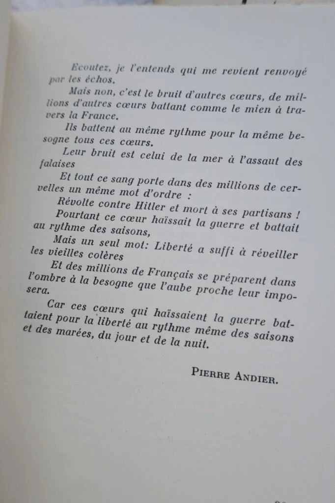 Editions de Minuit, vélin, publiés clandestinement.. lettrés patriotes 1944