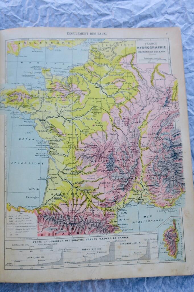 Geografielehrbuch von 1895 über die fünf Kontinente
