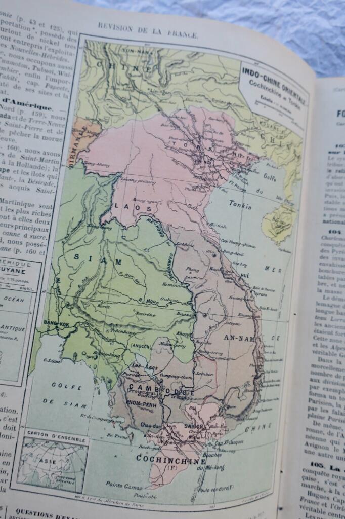 Geografielehrbuch von 1895 über die fünf Kontinente