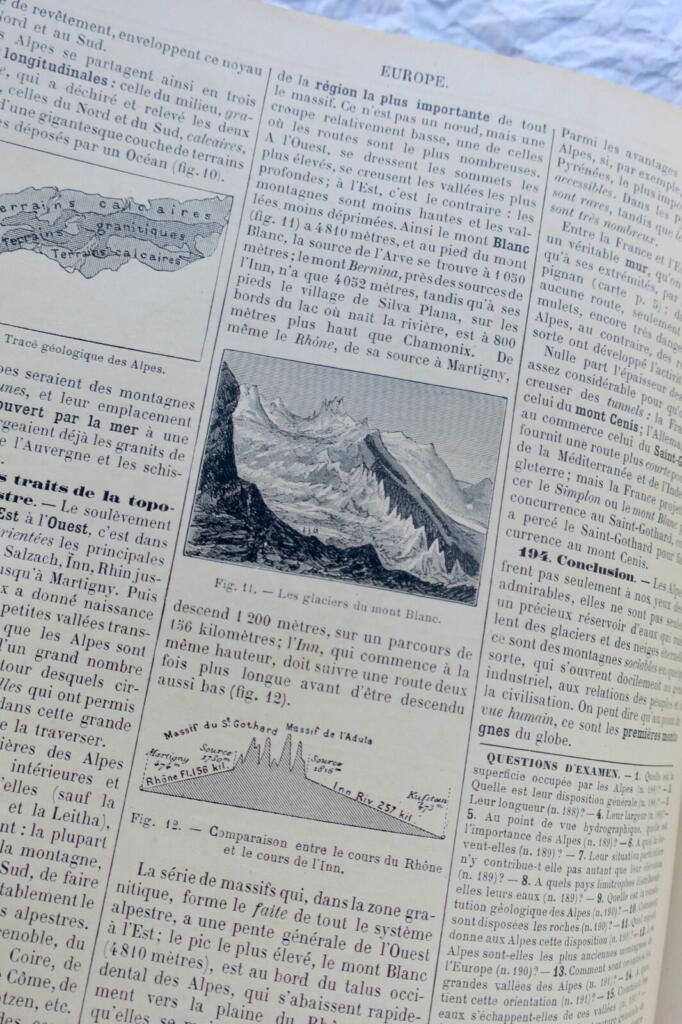 Geografielehrbuch von 1895 über die fünf Kontinente