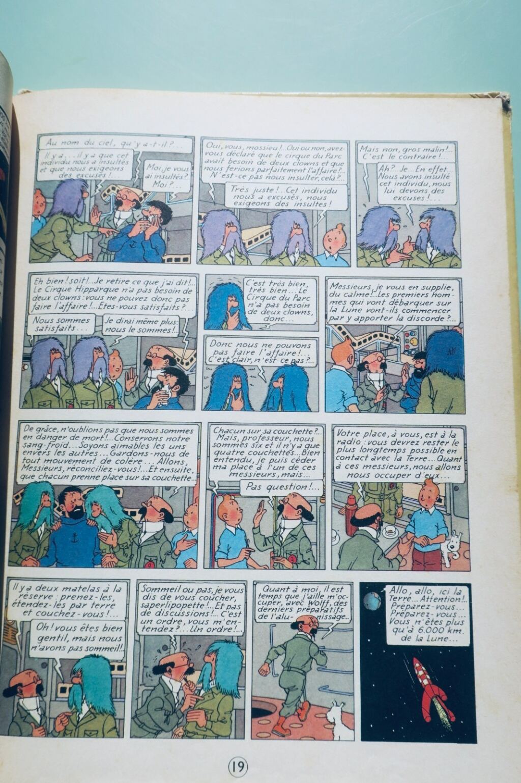 HERGE Les Aventures de Tintin. On a marché sur la Lune