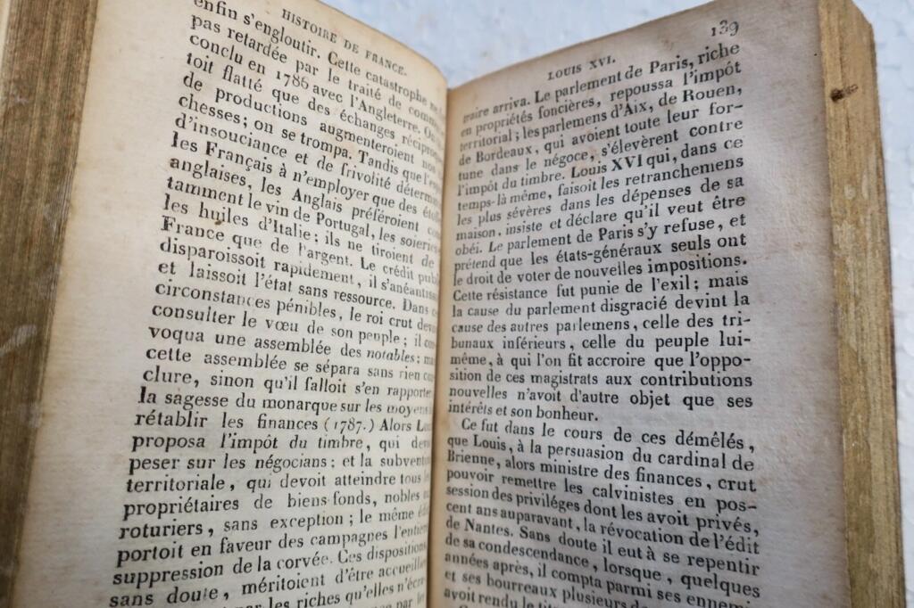 《供青少年使用的法国史,附地图》1828年