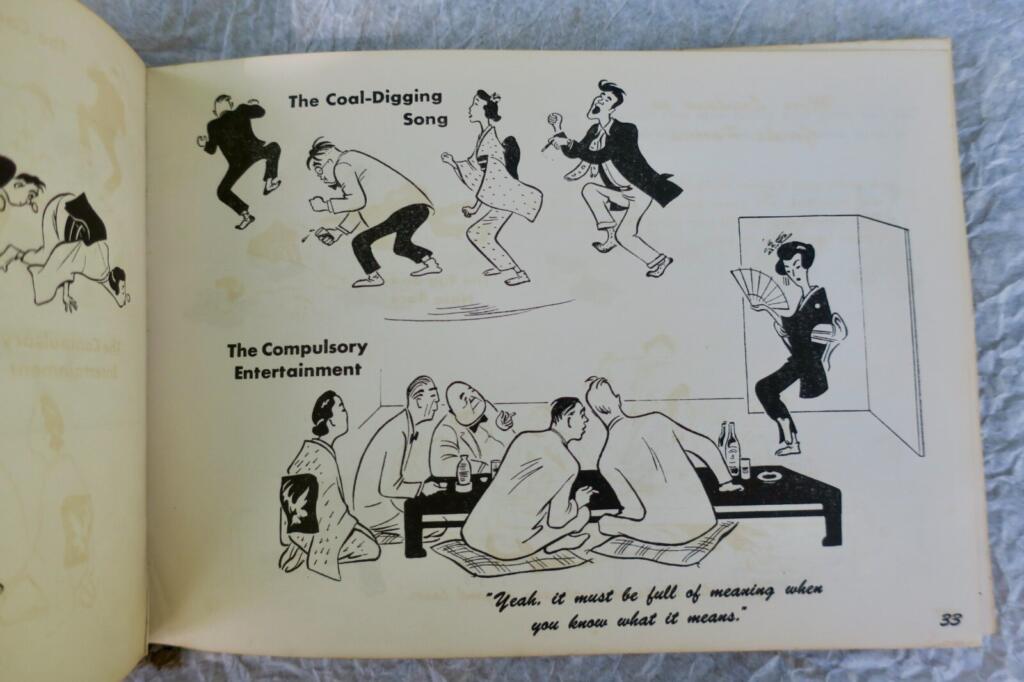 Amerikanische Familie erkundet japanische Etikette durch Karikaturen