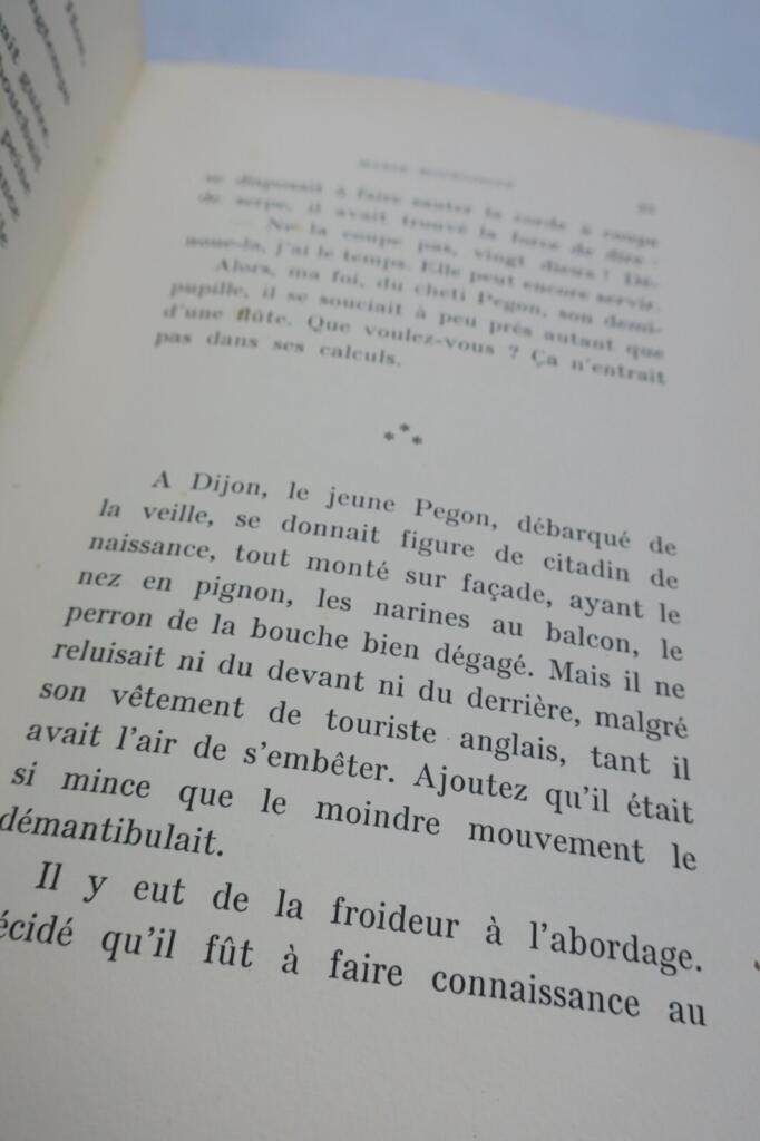 Engravings of Burgundy Life