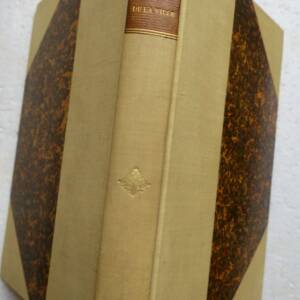 KIPLING Rudyard SUR LE MUR DE LA VILLE EO