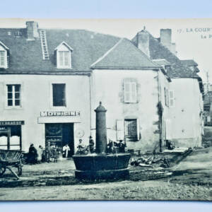 la courtine la place 23 CAFE CYCLES