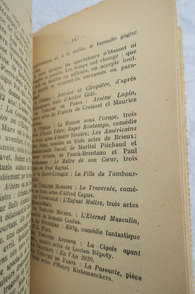 Von Barfuß bis Kahlköpfig: Zwei Epochen